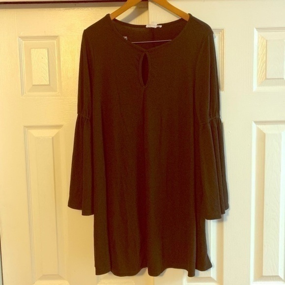 Love Riche Dresses & Skirts - Loveriche Charcoal Bell Sleeved Dress Size Medium